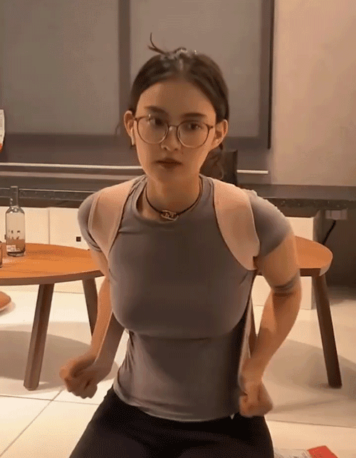 1764425943881801.gif